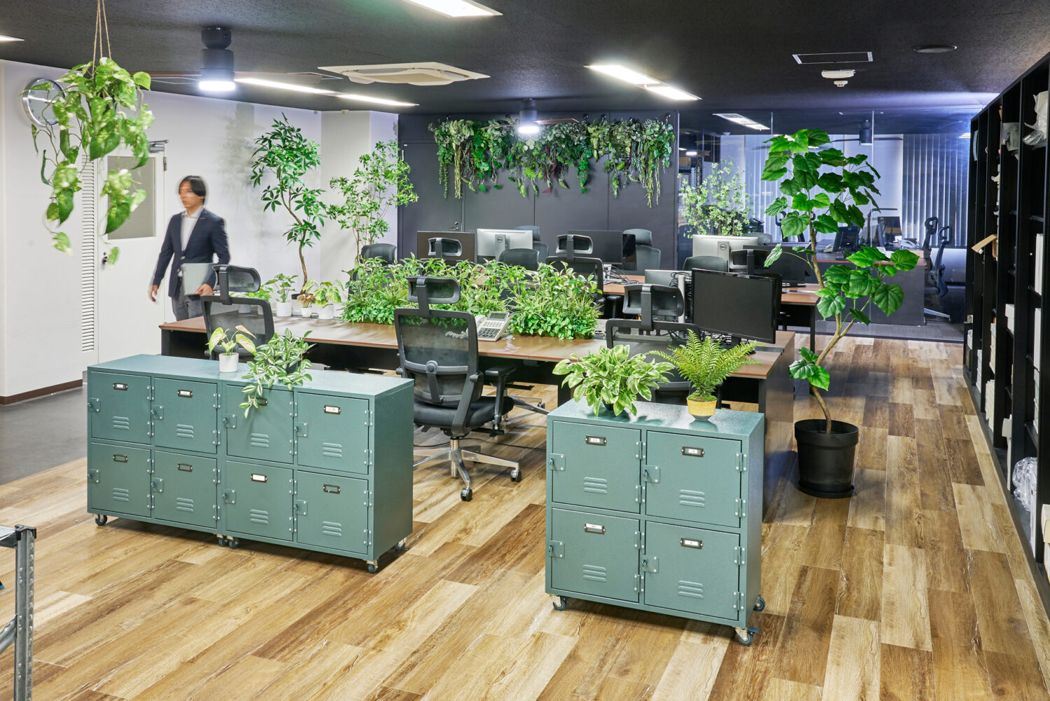 施工会社様必見｜オフィスに最適な造花グリーンの活用法と設置アイデア