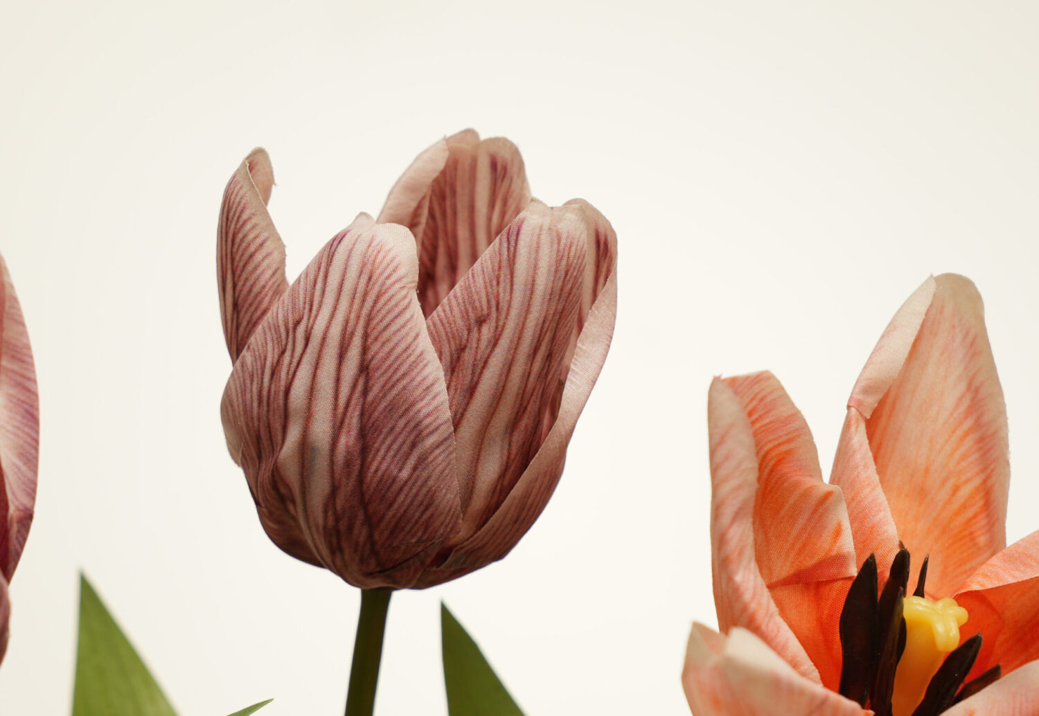 2輪の造花チューリップ（AP03027）